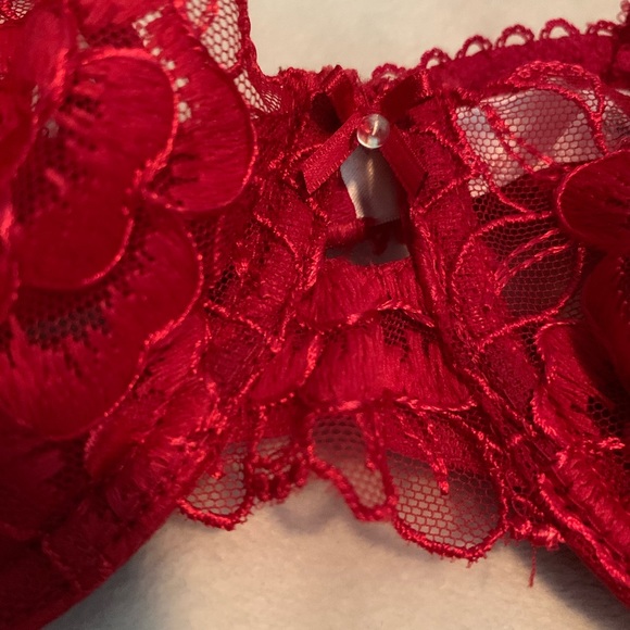 Victoria’s Secret Angels Bra - Picture 5 of 5